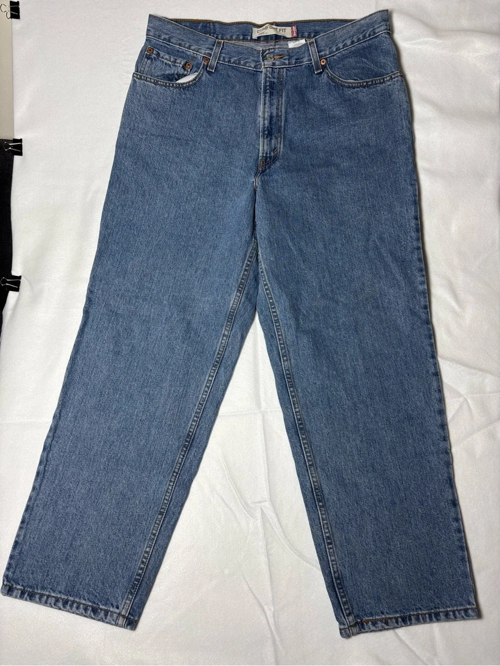 Levi’s Vintage 2005 Mens Comfort Fit 560 Light Wash Relaxed Jeans Size 36x30